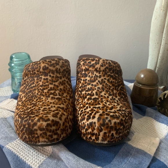 Dansko Rae Leopard Pony clogs/mules - Picture 12 of 12